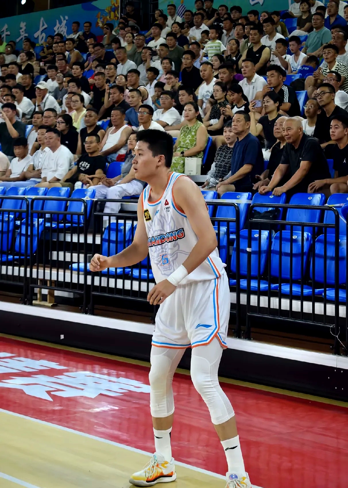 山东男篮发布备战花絮，关键时刻遗憾出局，全明星赛任务艰巨，纪律约束更严格的简单介绍